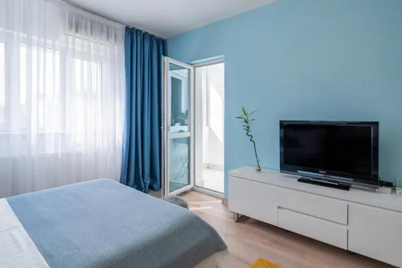 Cosy & Chic Studio Close By Victoria Square Bucareste Exterior foto